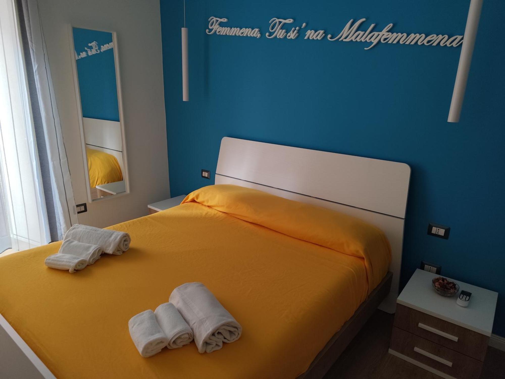 Song House Apartment Centro Storico 7 Pax Naples Luaran gambar