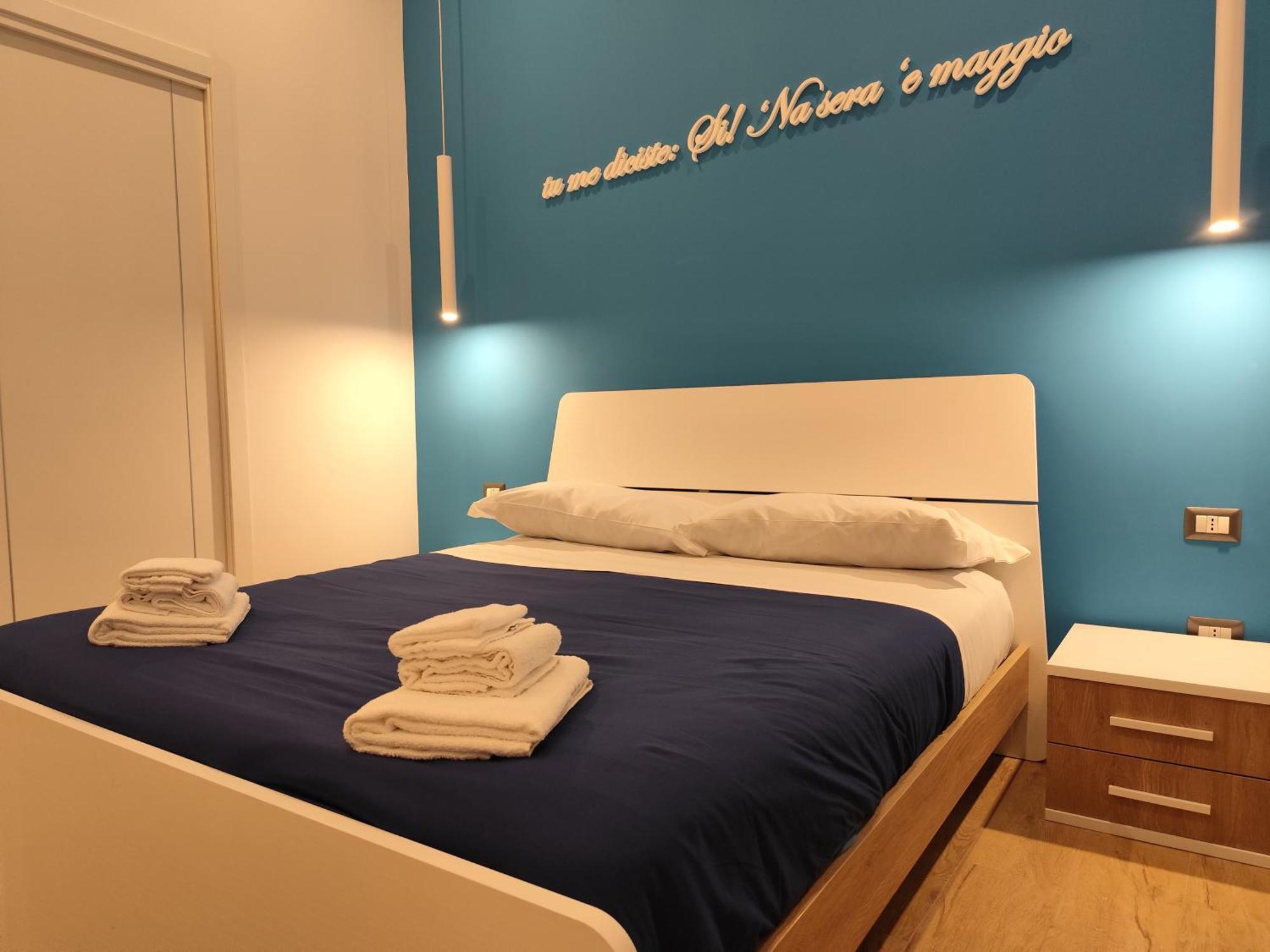Song House Apartment Centro Storico 7 Pax Naples Luaran gambar